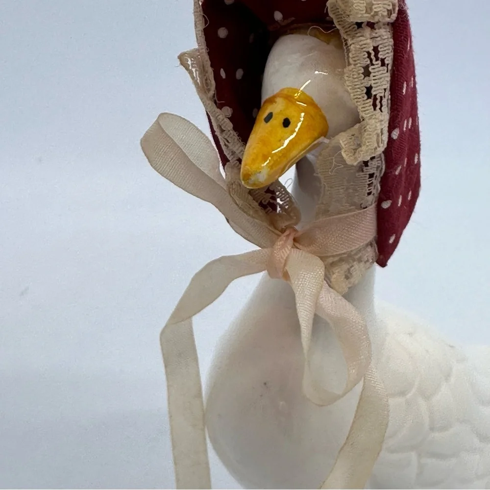 VTG 1970’s Mrs. Bonnet Goose Duck Figurine Farmhouse Decor Made in Taiwan *READ*